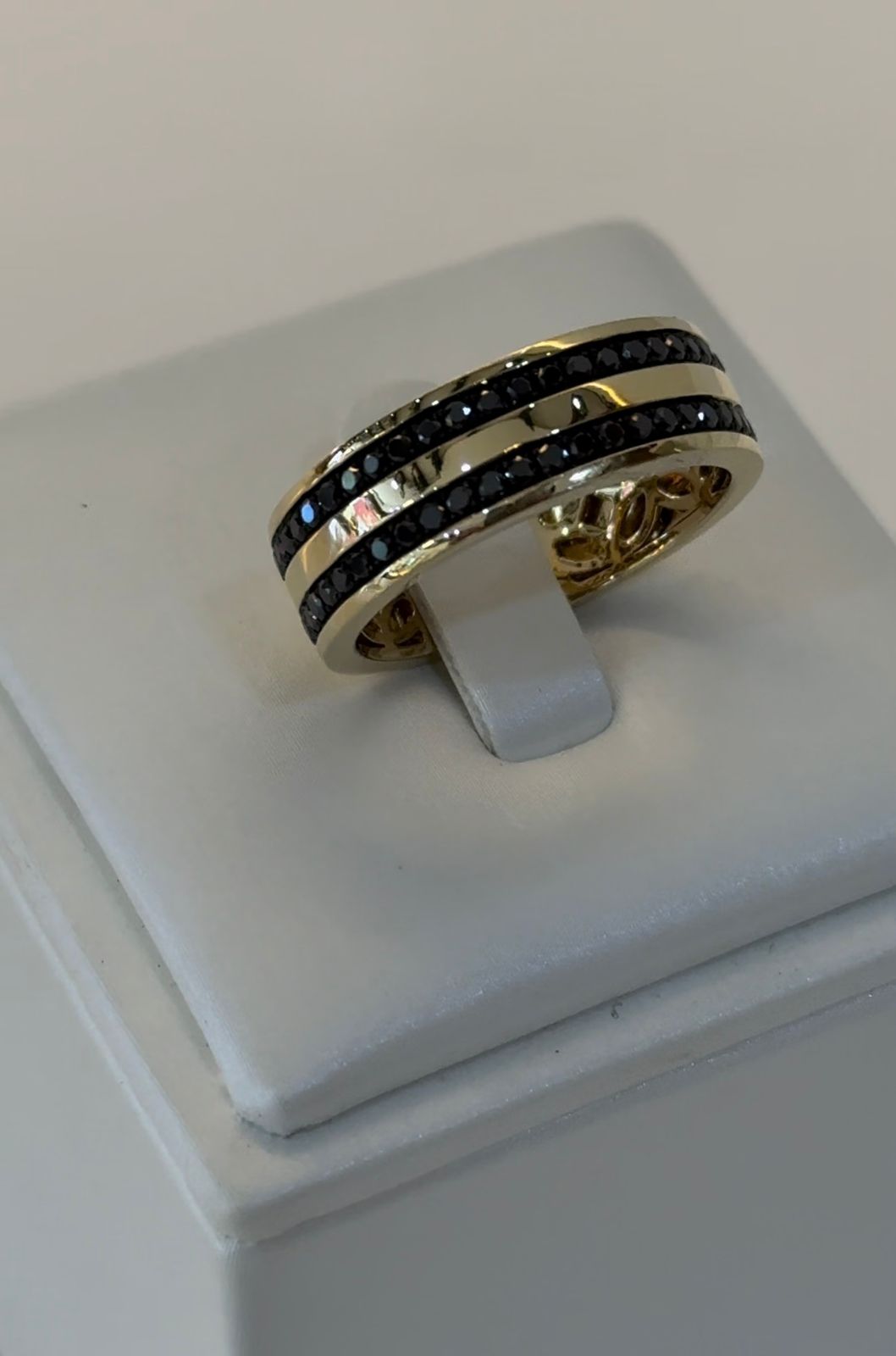 ANILLO DIAMANTES NEGROS 7.8CT